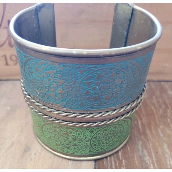 Unbranded Jewelry - Vintage? Floral Chiseled/Embossed Brass & Enamel  2 3/8” Wide Cuff Bracelet